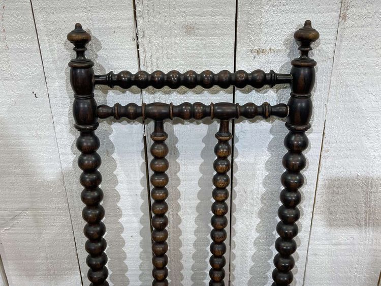 Chaise en bois tourné et placage de palissandre, début XXème