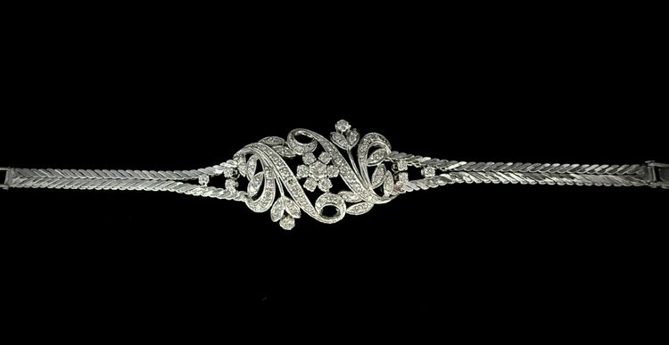 Bracelet or blanc serti de 4 carats