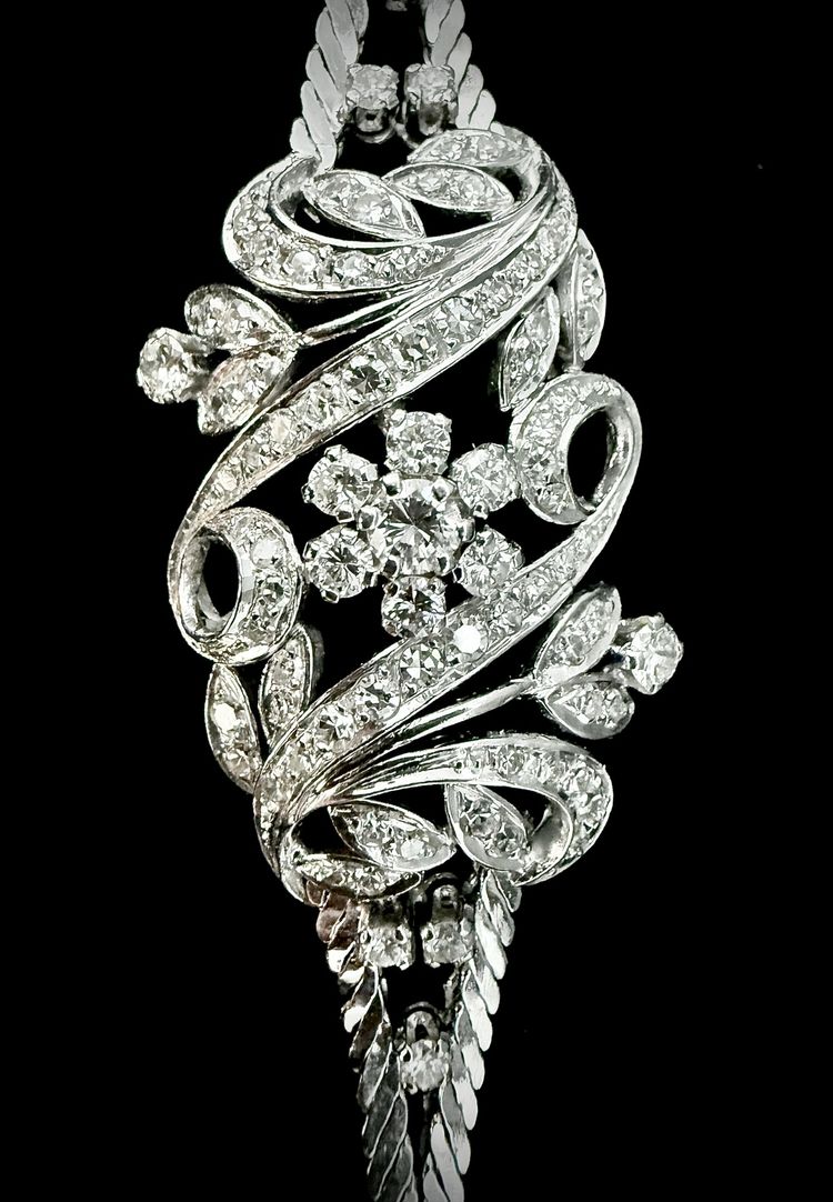 Bracelet or blanc serti de 4 carats