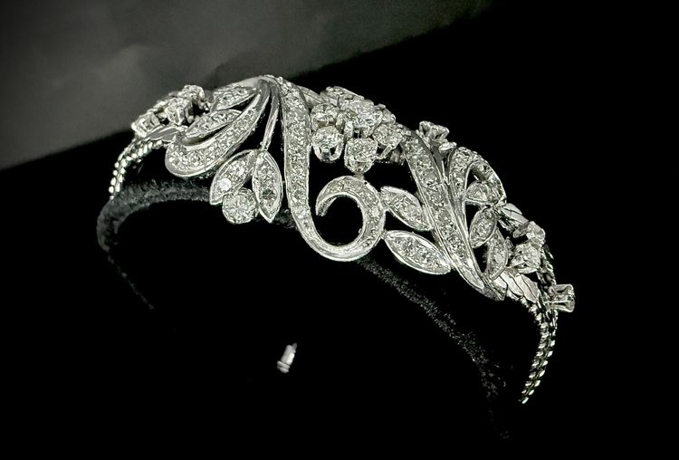Bracelet or blanc serti de 4 carats