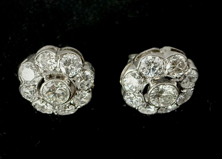 Boucles d'oreilles Art Déco serties de 2,58 carats