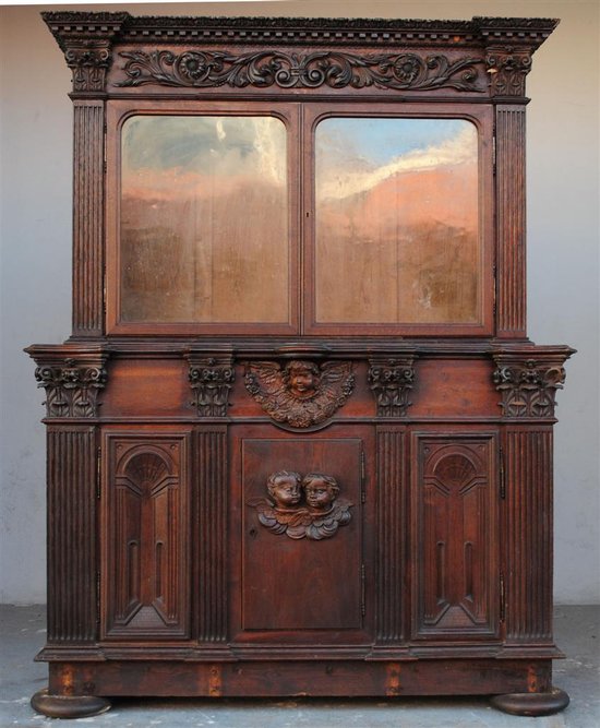 Grand Meuble De Sacristie En Chêne Composé D’éléments  Anciens