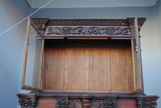 Grand Meuble De Sacristie En Chêne Composé D’éléments  Anciens