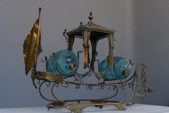 Rare Gondola Liqueur Cellar 19th century In Brass (incomplete)