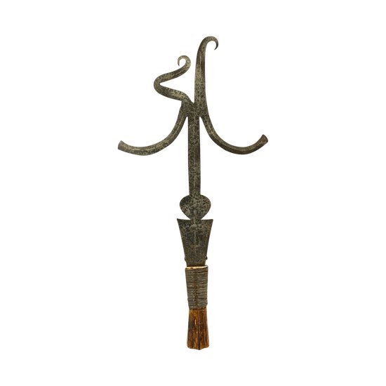 ÉPÉE COURTE CÉRÉMONIELLE Culture Konda, République Démocratique du Congo Première moitié du XXème siècle