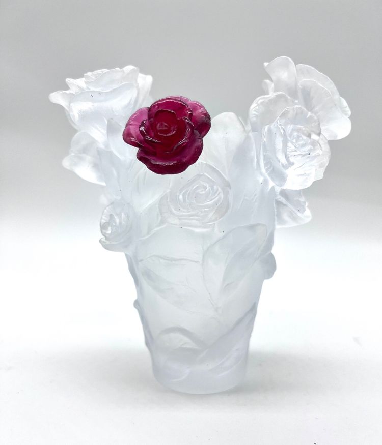 Daum passion red rose vase