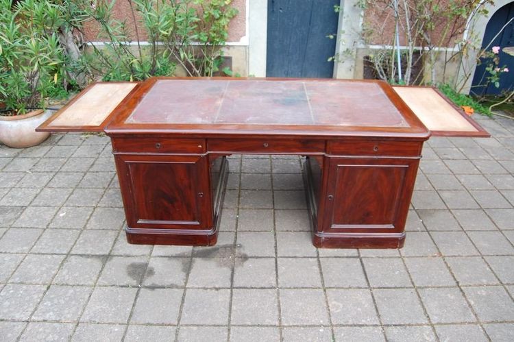 Bureau à Caisson époque Louis-Philippe  en Acajou 19e Siècle