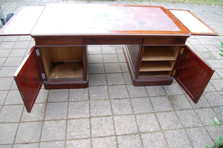 Bureau à Caisson époque Louis-Philippe  en Acajou 19e Siècle