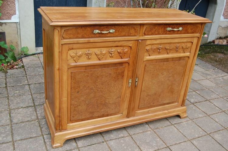 Credenza in noce in stile Art Nouveau, circa 1900