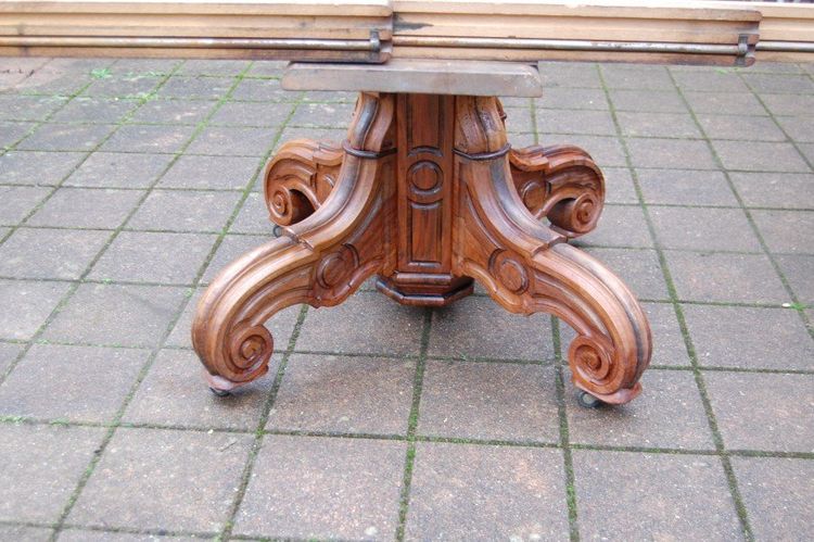 Large Napoleon III table, walnut, late 19th century, seats 20 with 6 extensions