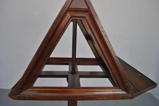 Religious lectern Cast iron base End of XIXth century