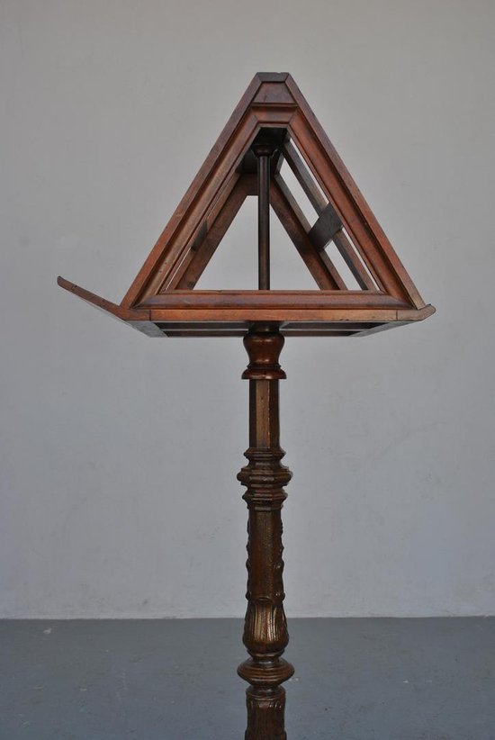 Religious lectern Cast iron base End of XIXth century
