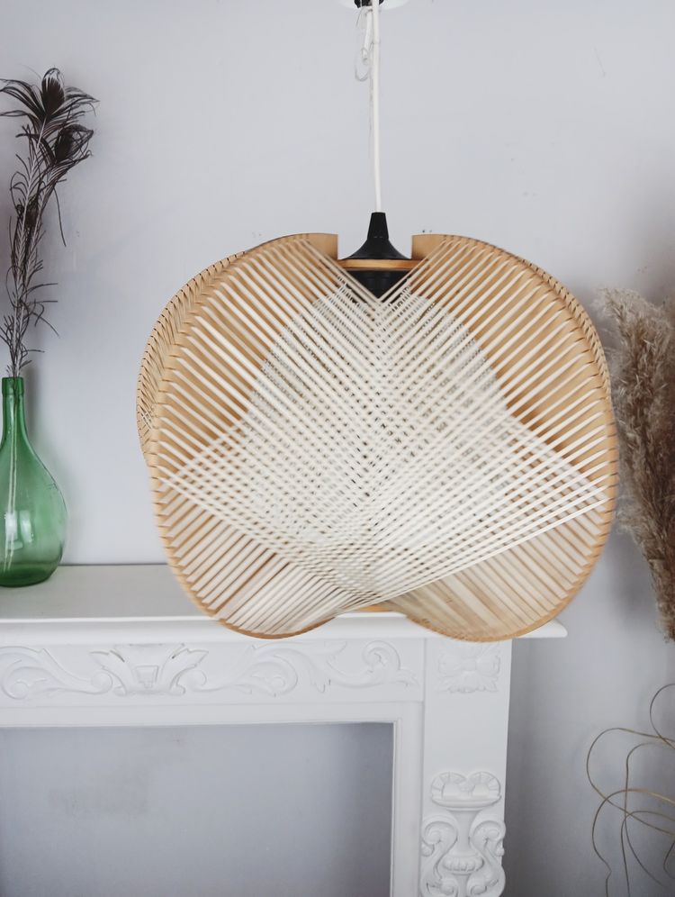 Lampada a sospensione vintage in legno e vimini