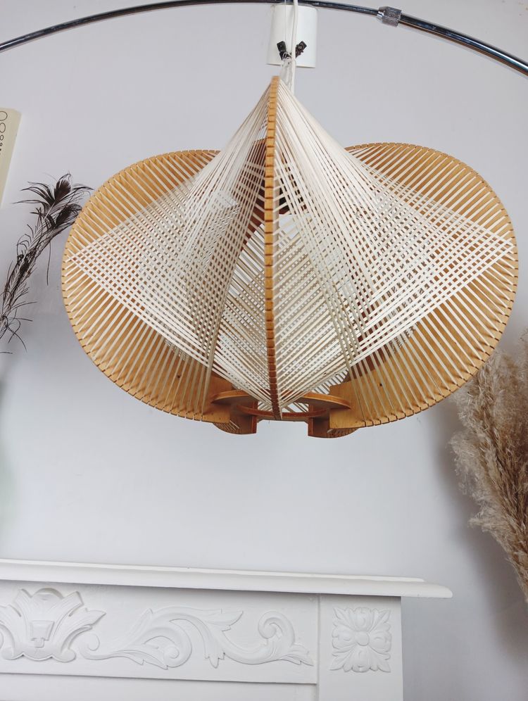 Lampada a sospensione vintage in legno e vimini