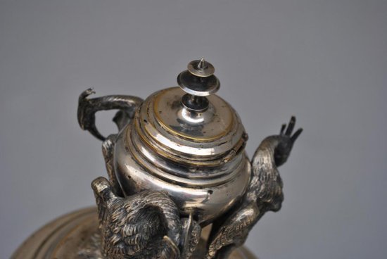 Schreibtischset Kerzenhalter Federhalter Silbermetall mit Reihern Ende des 19. Jahrhunderts
