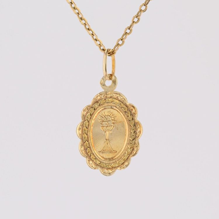 Antike Kelchmedaille aus Gelbgold
