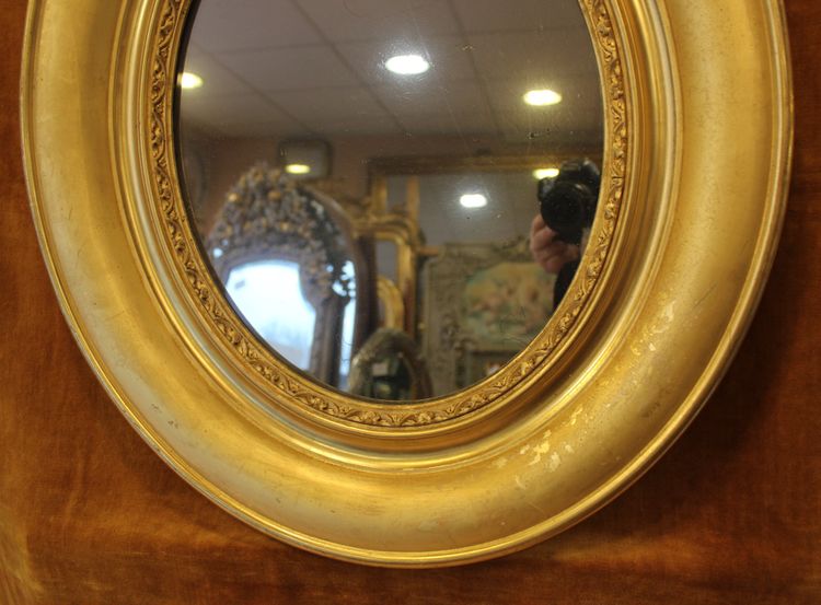 62 x 54 cm Miroir ancien, médaillon ovale, feuille d'or et glace mercure