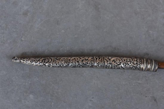             Couteaux Oriental Type Yatagan  Corne  Blonde Et Argent            