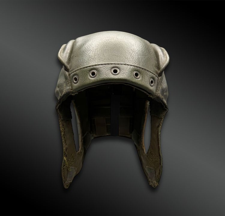Panzerfahrerhelm – Frankreich – 20. Jahrhundert