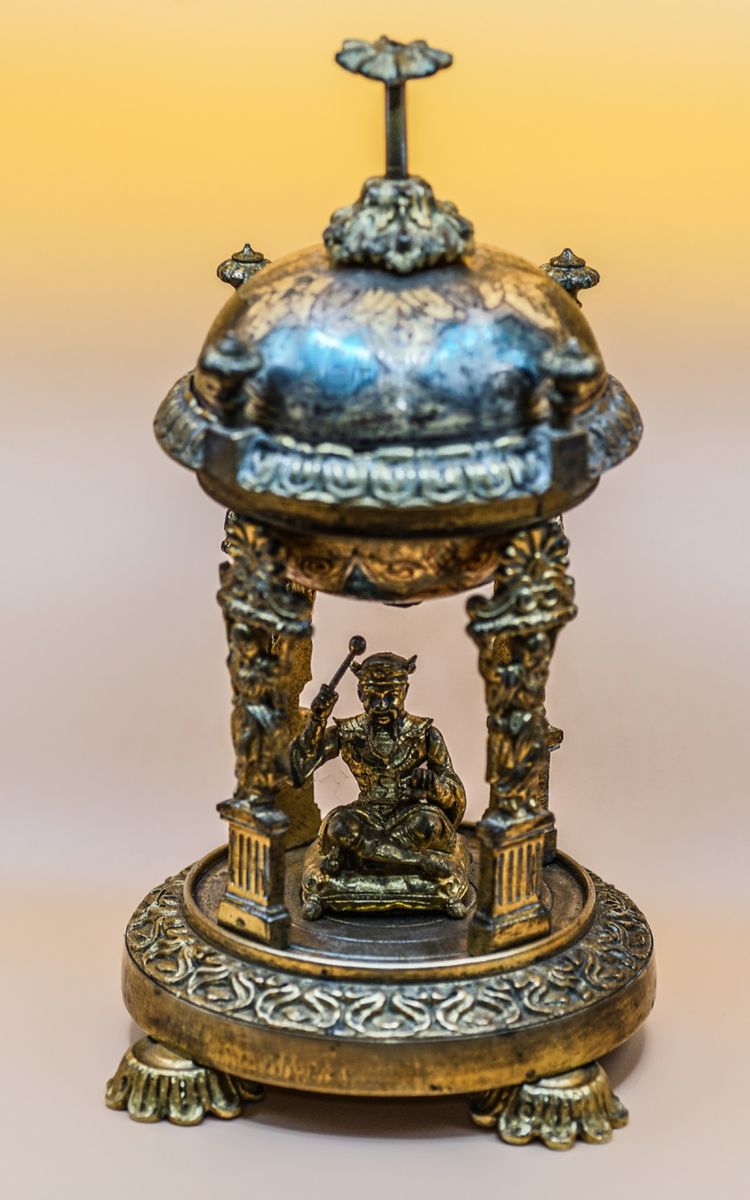 Rare Asian bronze table chime bell
