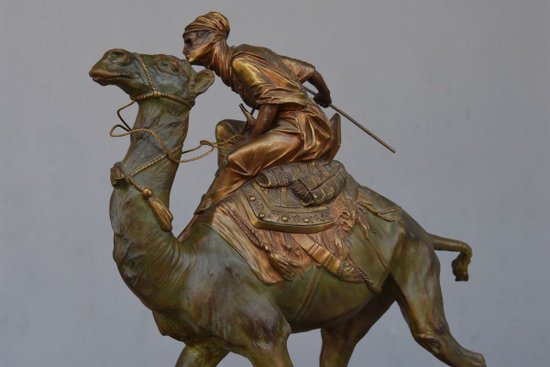             "Le méhariste" spectaculaire bronze orientaliste Edouard Drouot (1859-1945)            