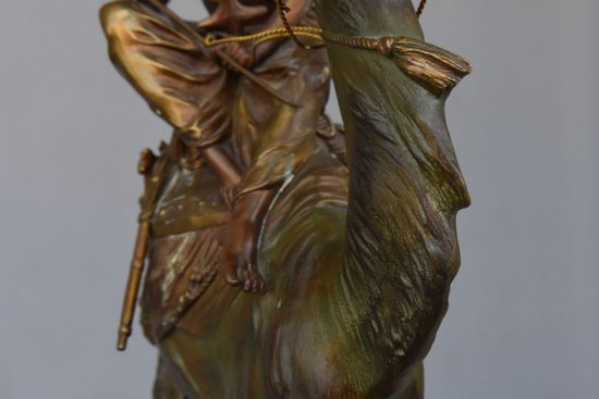             "Le méhariste" spectaculaire bronze orientaliste Edouard Drouot (1859-1945)            