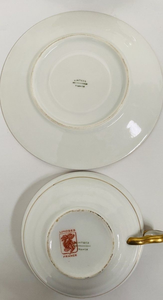 Coffee and tea service comprising 25 pieces in polychrome porcelain. 20th century.