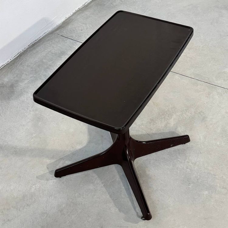 Table basse trolley produite par Kastilia