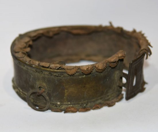             Collier De Molosse En Laiton époque XVIIIème            