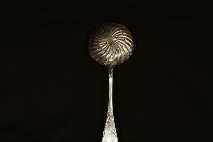 Shaker in argento massiccio 49 g