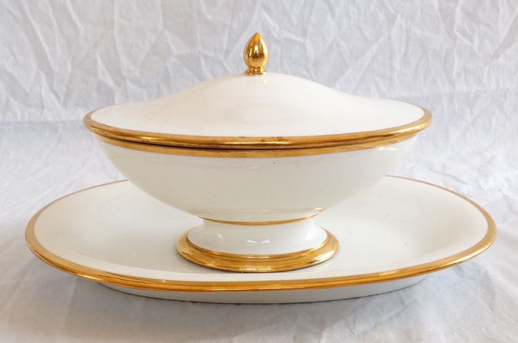 White and gold Sèvres porcelain gravy boat, early 19th century - 1820 - signed
