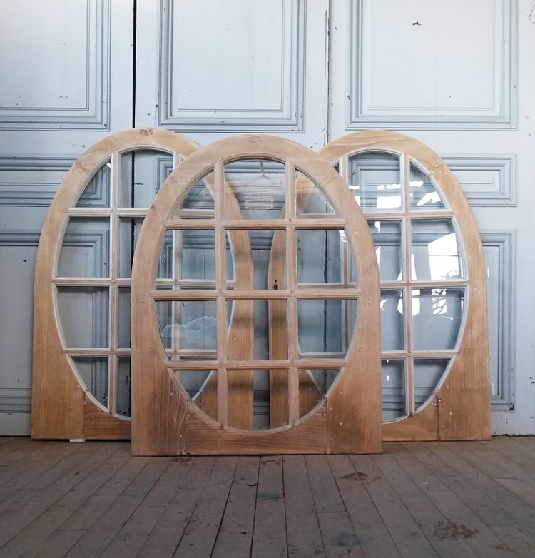 Ensemble de trois œils-de-bœuf anciens en châtaignier