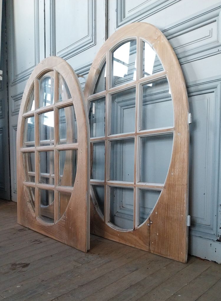 Ensemble de trois œils-de-bœuf anciens en châtaignier