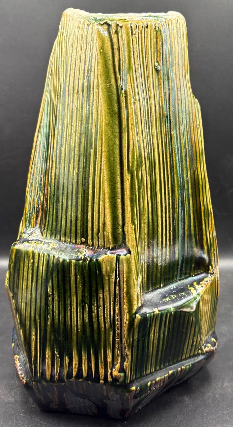 KOROKUSAN JAPANESE VASE