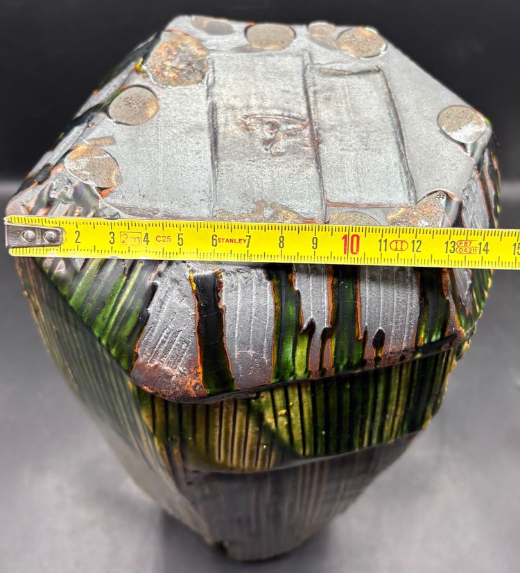KOROKUSAN JAPANESE VASE