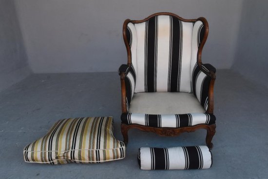 Pair Of Armchairs Bergère à Oreille Style Louis XV In Walnut