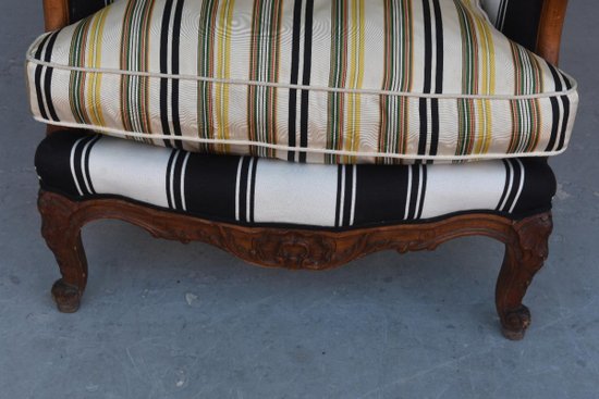 Pair Of Armchairs Bergère à Oreille Style Louis XV In Walnut