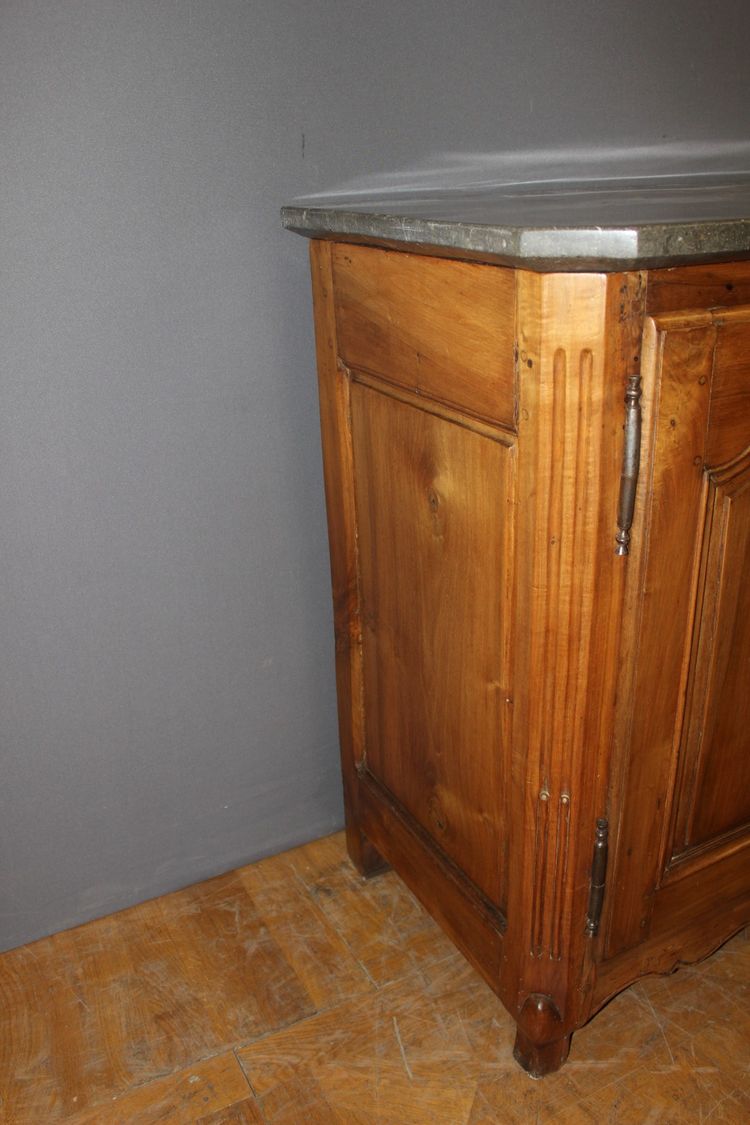 Credenza Luigi XV in pietra di noce