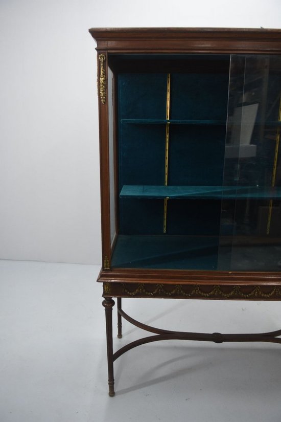 Vitrine d'Exposition époque 1900 De Style Louis XVI
