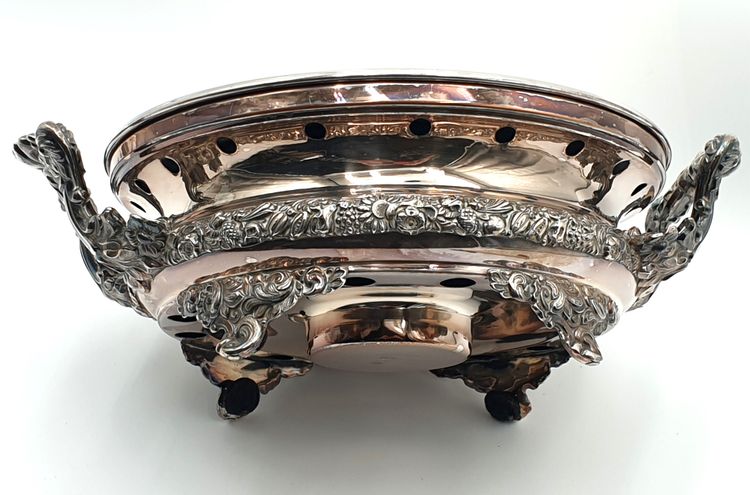 SILVERED METAL PLAT HEATER - Late 19th century - Beautiful chasing work