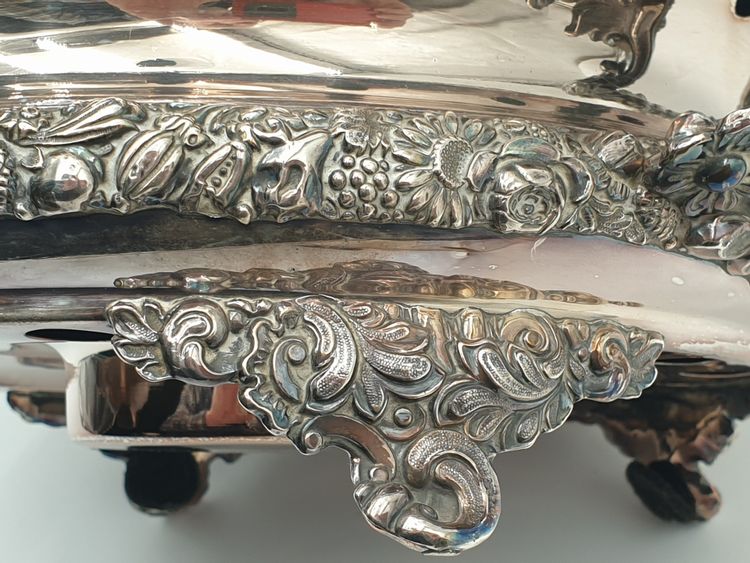SILVERED METAL PLAT HEATER - Late 19th century - Beautiful chasing work