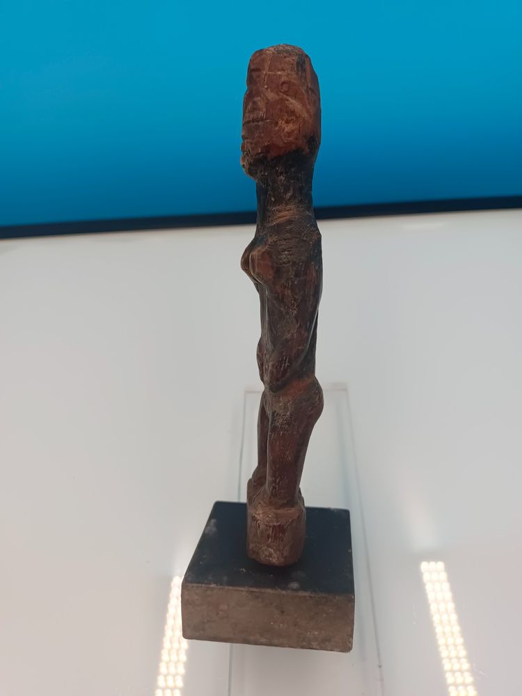Anthropomorphe Ritualstatuette (Bateba-ähnliche Figur) Vermutlich Lobi