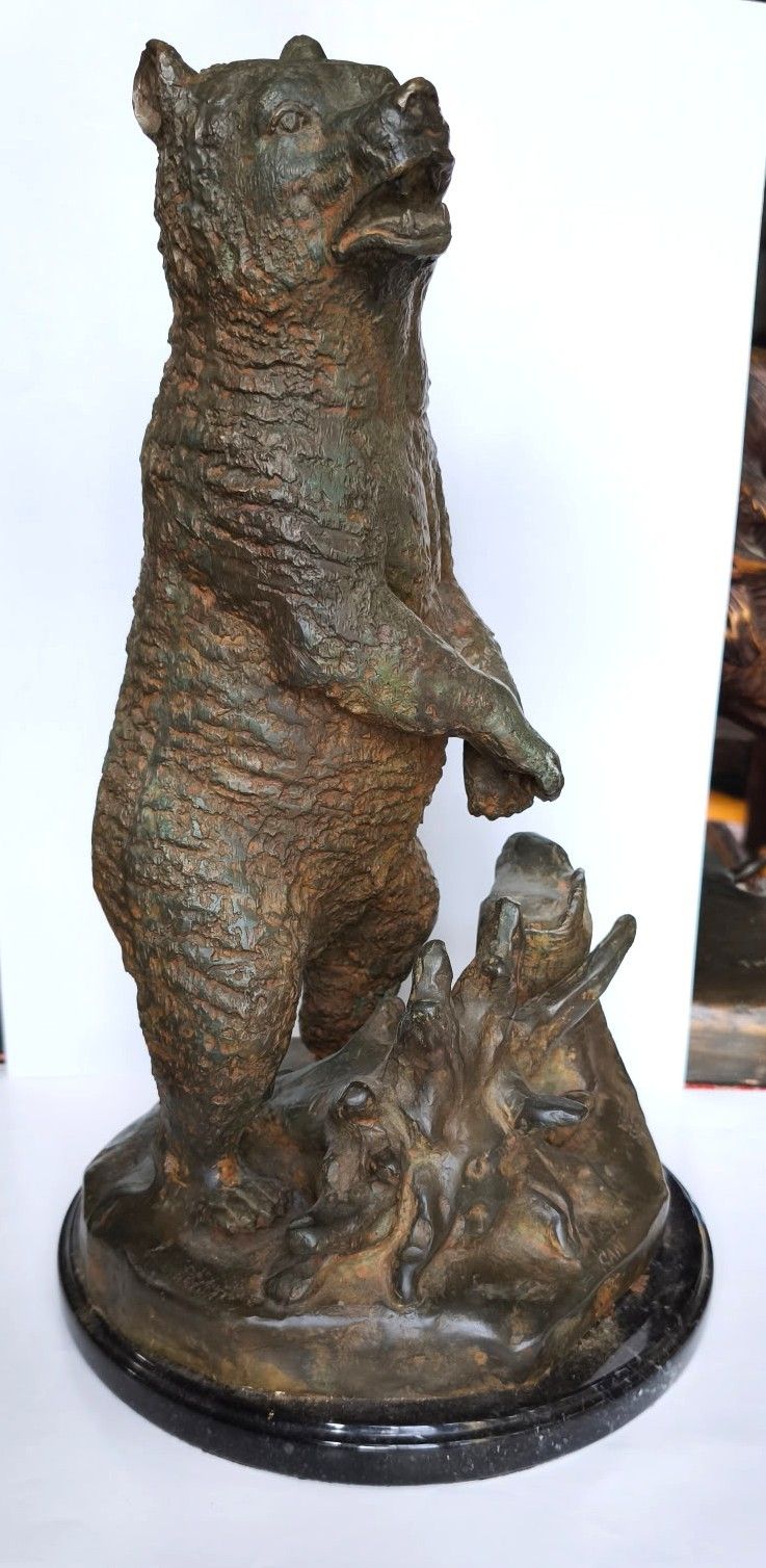 L'OURS, statuette bronze à patine verte