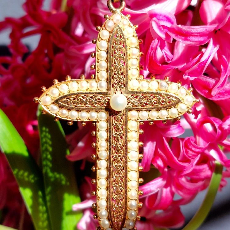 Large "Royal" Cross pendant