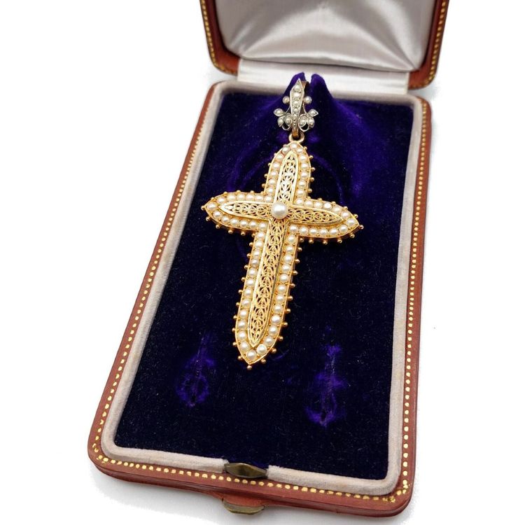 Large "Royal" Cross pendant