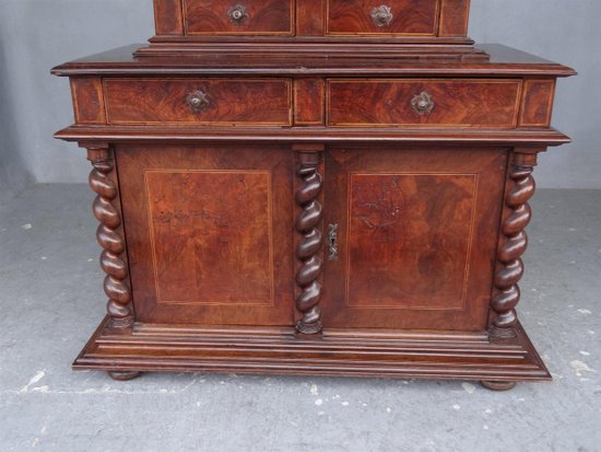 Two Decreasing Bodies of the XVIIth Century In Walnut And Walnut Veneer