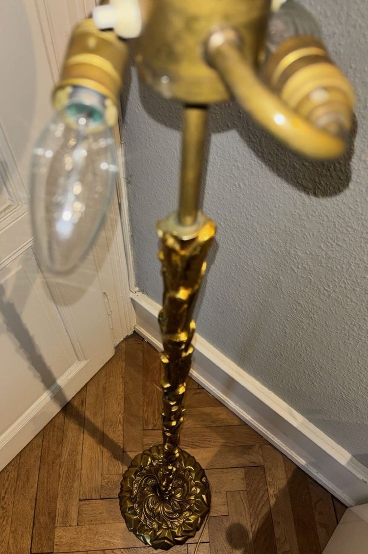 Maison BAGUES or CHARLES ( attributed to ) Large ormolu floor lamp