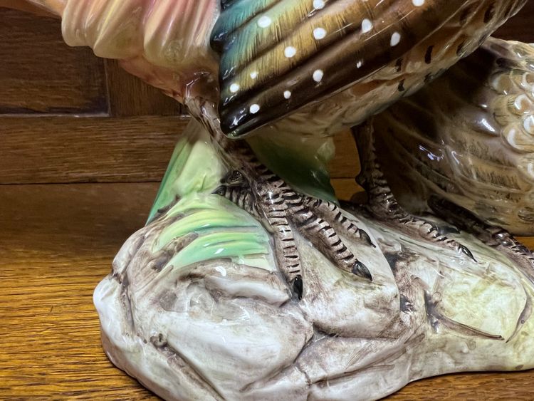 Couple de faisans en céramique polychrome – Belgique, attribué à Boch La Louvière