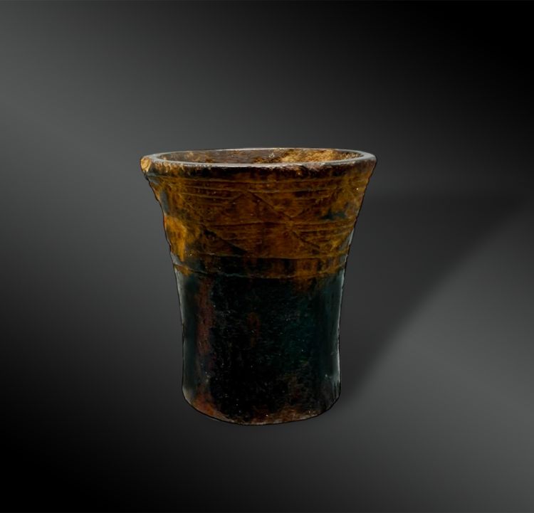 Petit GOBELET CÉRÉMONIEL appelé Kero - Pérou et province Salta, Argentine - Vers 1400 – 1550 