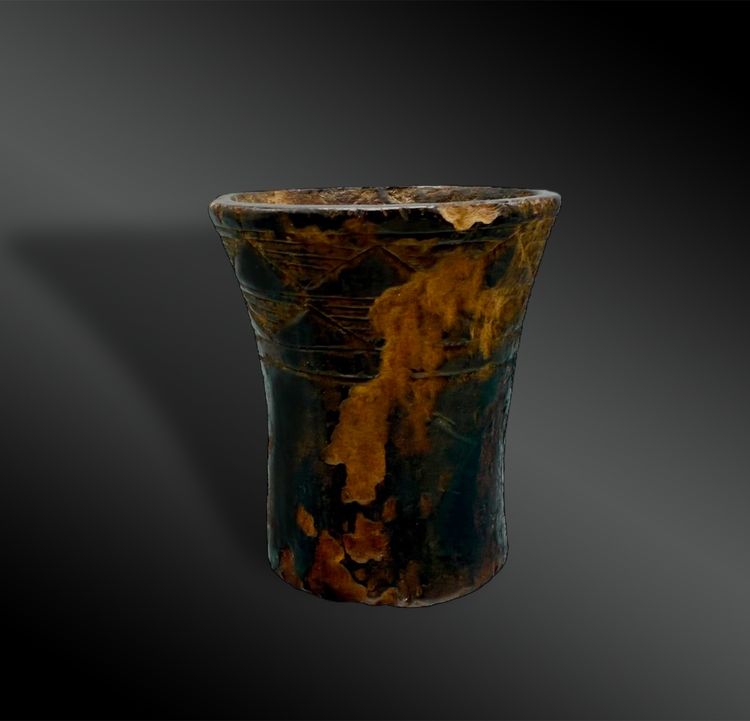 Petit GOBELET CÉRÉMONIEL appelé Kero - Pérou et province Salta, Argentine - Vers 1400 – 1550 
